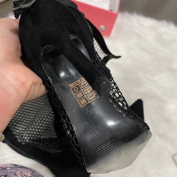 Mesh See Through Knee Boot - Picture 4 of 10